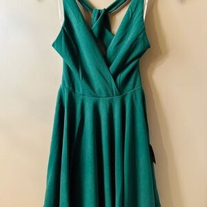 NWT Lulu's Emerald Green Midi Dress